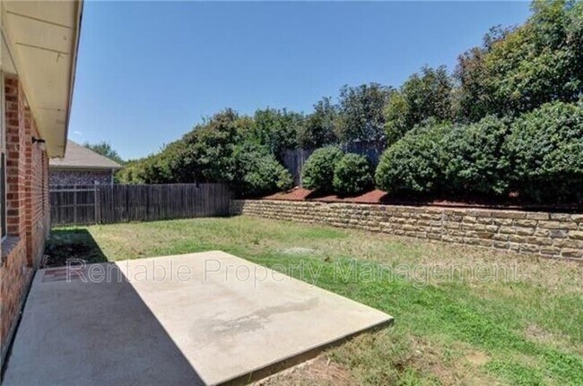 Building Photo - 4948 Sunset Ridge Dr