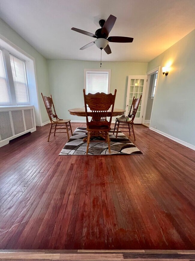 Building Photo - Gorgeous 5-Bedroom Single Family Home in Upper Darby! Available NOW!