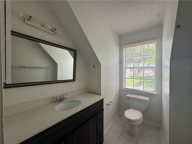 Building Photo - 2215 Laurel Mill Way