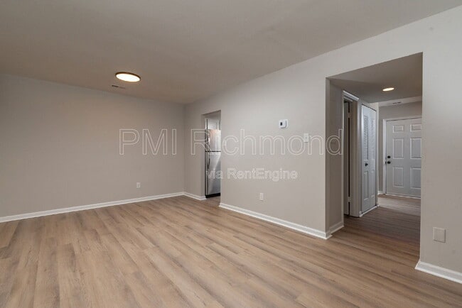 Building Photo - 1617 Congressional Ct