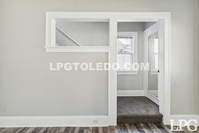 Building Photo - 4117 Thornton Ave