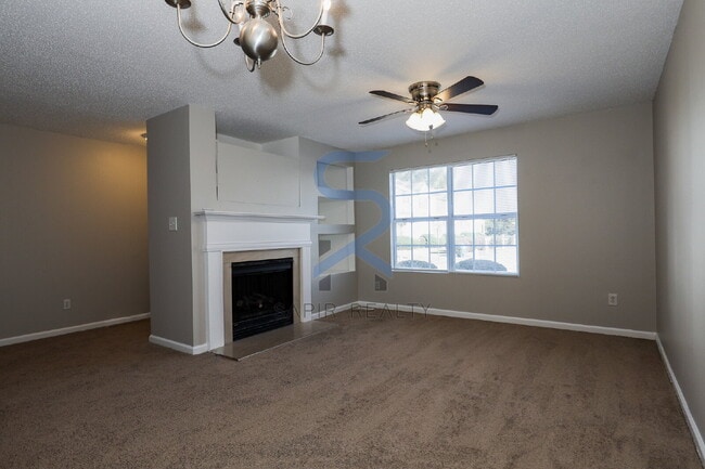 Building Photo - Move in before November 15th and get $100 ...