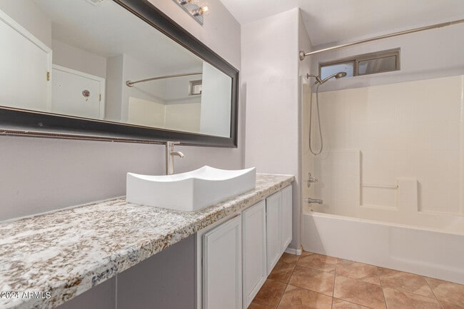 Building Photo - 4049 E Melinda Ln