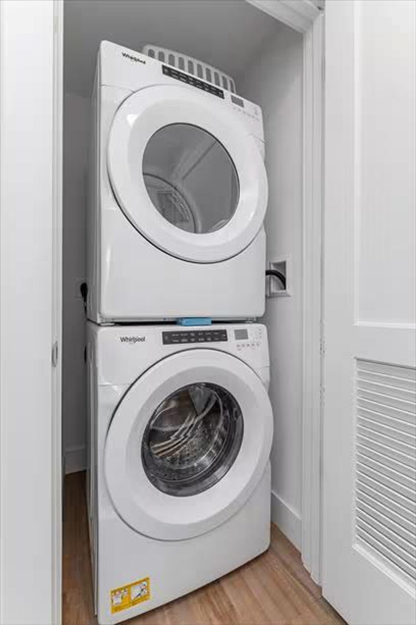 Building Photo - 460 NE 5th St