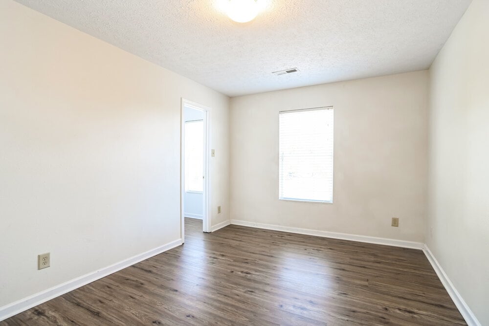 Building Photo - 14202 Luscombe Farm Rd