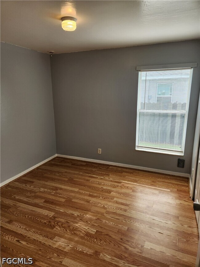 Building Photo - 1627 S Gator Cir