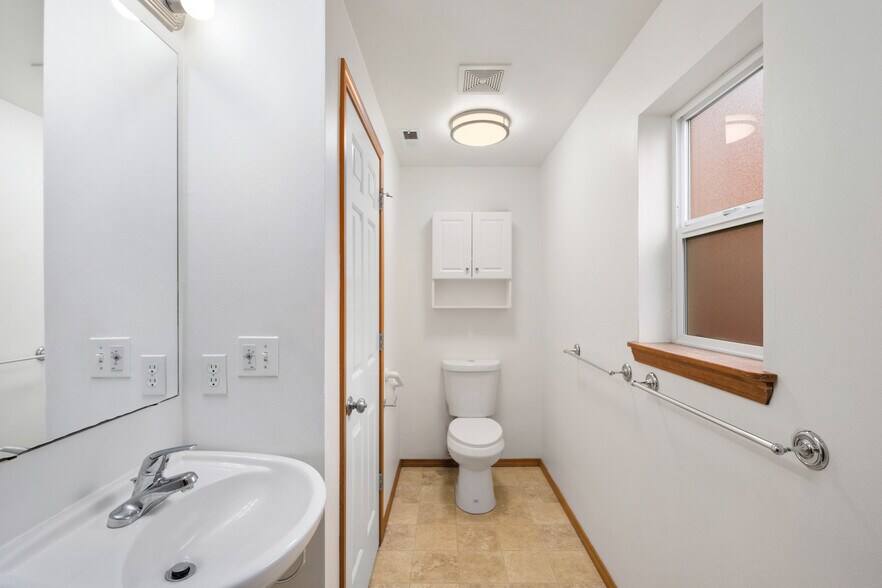 Building Photo - 8823 Delridge Way SW