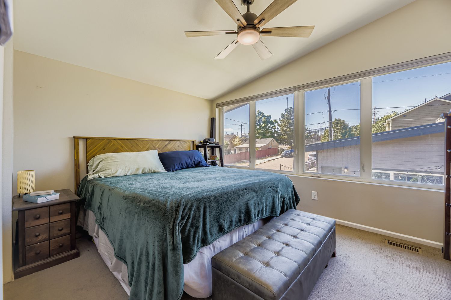 Upstairs primary bedroom w/backyard view - 1197 S Mariposa St