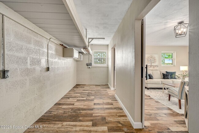 Building Photo - 458 Sandpiper Dr