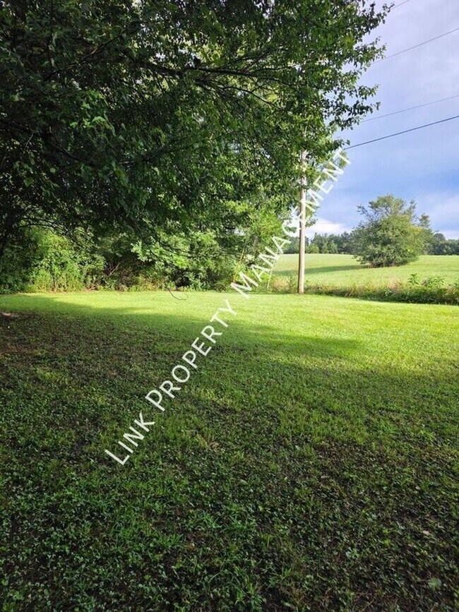 Building Photo - 2111 Mt Pisgah Rd