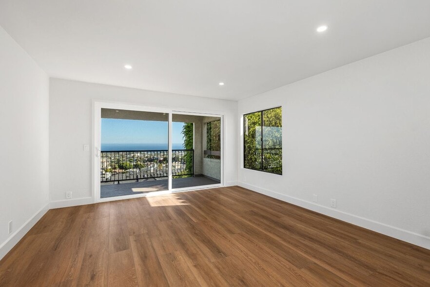 Building Photo - 24512 Alta Vista Dr