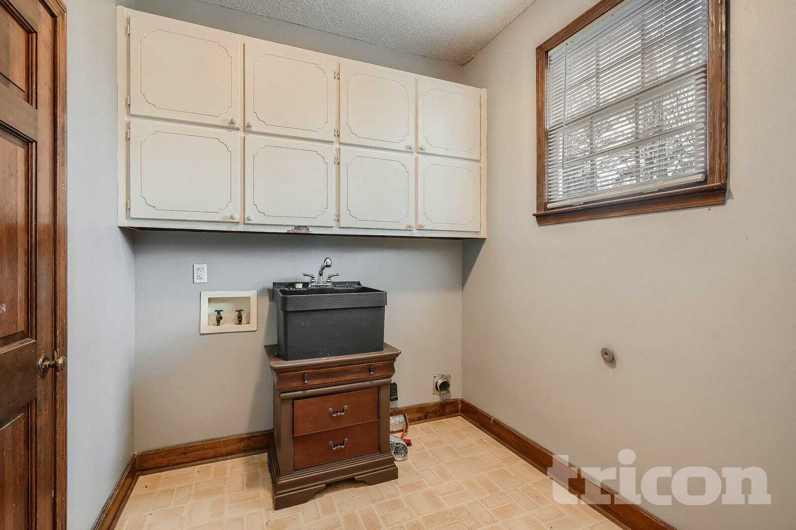 Building Photo - 150 Tanglewood Dr