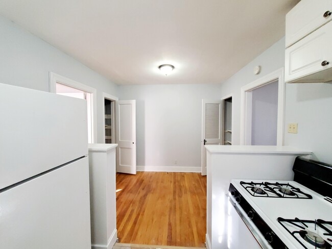 Building Photo - 517 S Barksdale St