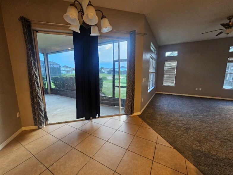 Building Photo - 1710 Swallowtail Ln
