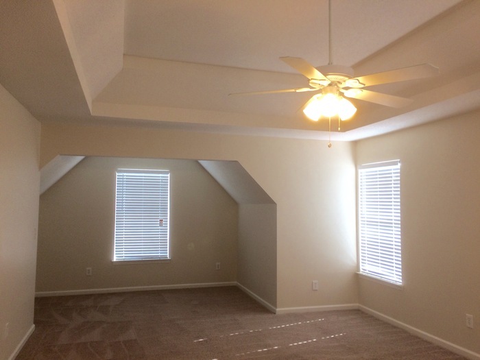 Building Photo - 6095 Trotters Cir