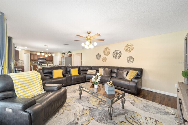 Building Photo - Private Oasis in the Heart of Alachua