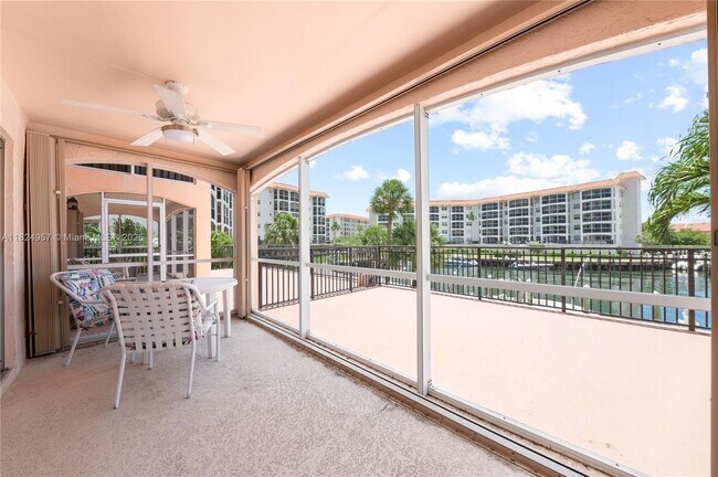 Building Photo - 2871 N Ocean Blvd
