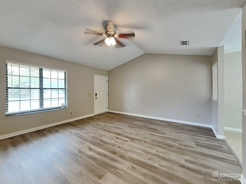 Building Photo - 3240 Avocet Ln