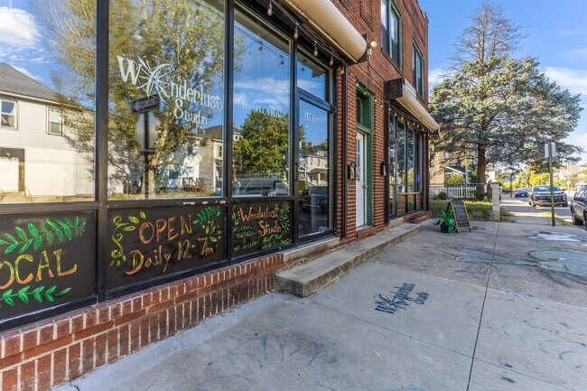 Building Photo - 1543 S 4th St