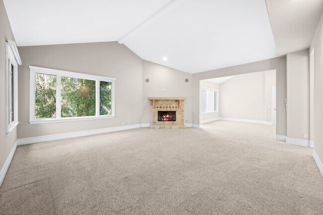 Building Photo - Elegant Dream Escape - Hills of Studio City