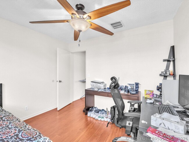 Building Photo - 9850 NW 57th Manor