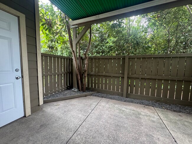Patio - 233 Enterprise Dr