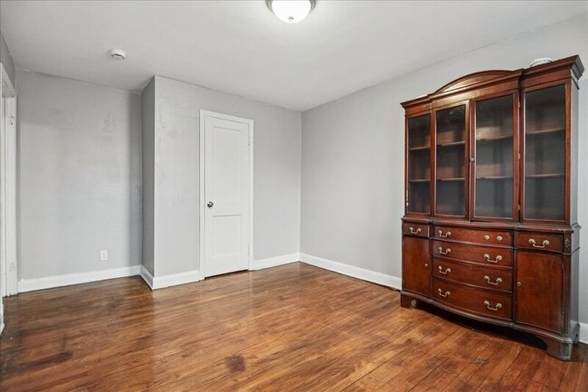 Building Photo - 3914 Erdman Ave