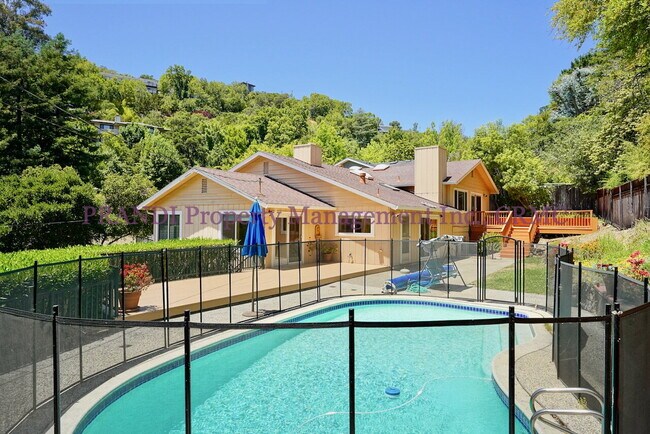 Building Photo - Spacious Greenbrae Home Featuring Expansiv...