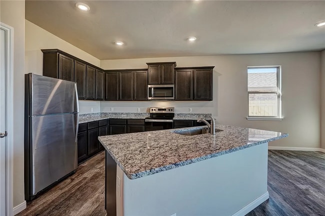Building Photo - Charming Pet-Friendly Haven: Discover Home Sweet Home in Newcastle!!!