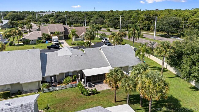 Building Photo - 1431 SE Berwick Ct
