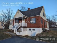 Building Photo - 650 Parkwood Dr