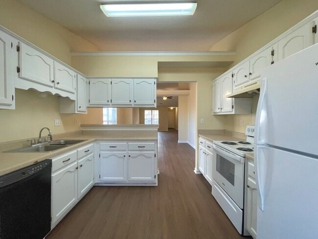 Building Photo - Kaitlyn Ridge