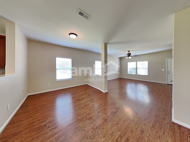 Building Photo - 116 Pickens Ln