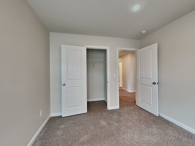 Building Photo - Coming Soon!  Burnside Farms near Ft Jacks...