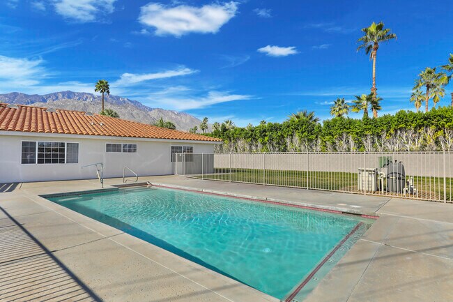 Building Photo - 2246 Paseo Roseta