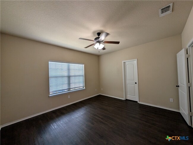 Building Photo - 1032 Brown Rock Dr