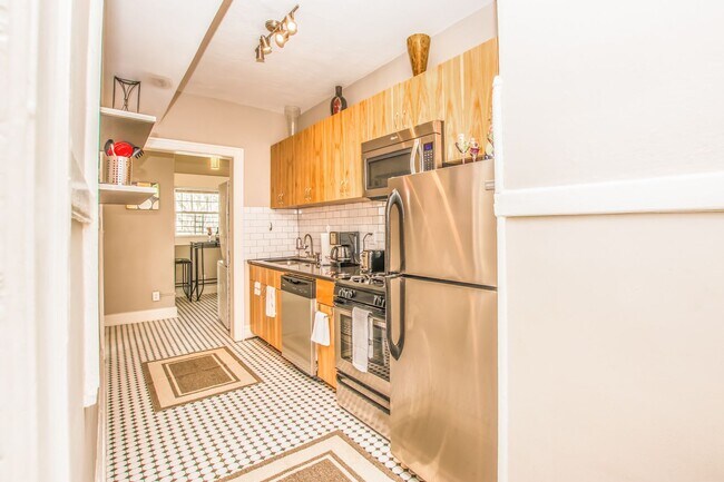 Building Photo - Charming 2 bed/1 bath in Poncey Highlands!