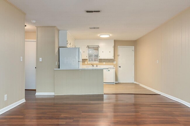 Building Photo - 125 Swafford Rd