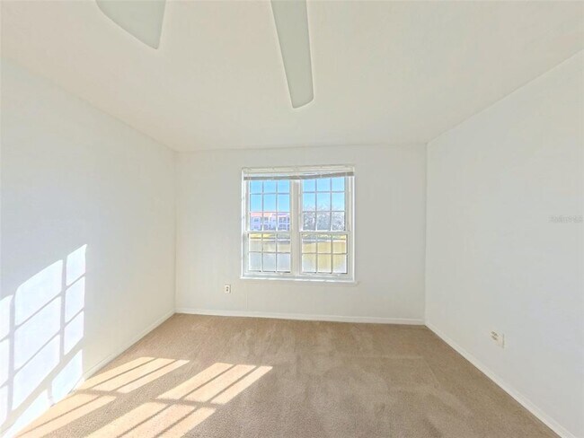 Building Photo - 4170 Central Sarasota Pkwy