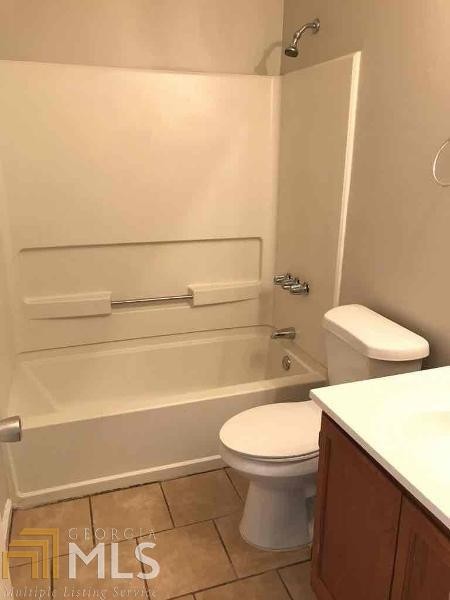 Building Photo - 5057 Chadwick Ct