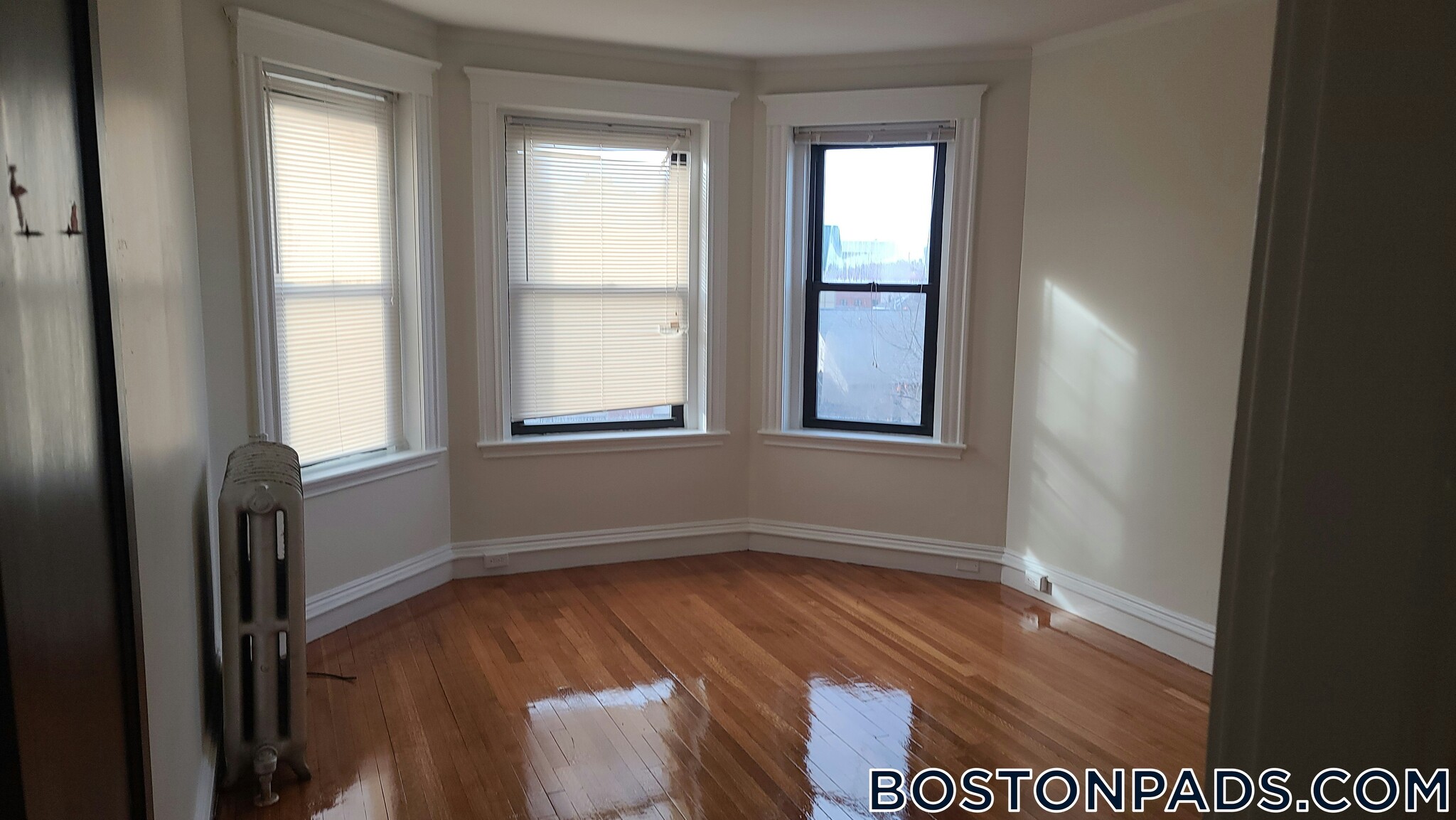 Building Photo - 17-19-19 Washington St S