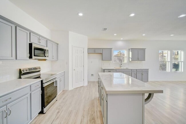 Building Photo - 117 Ori Ct