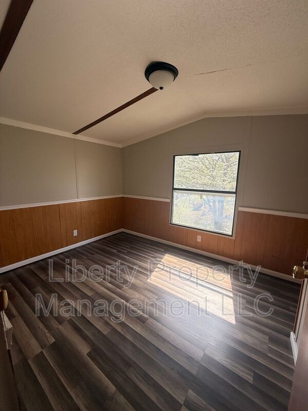 Building Photo - 21 Hillside Ln