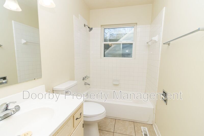 Building Photo - 5206 Sunbeam Ave