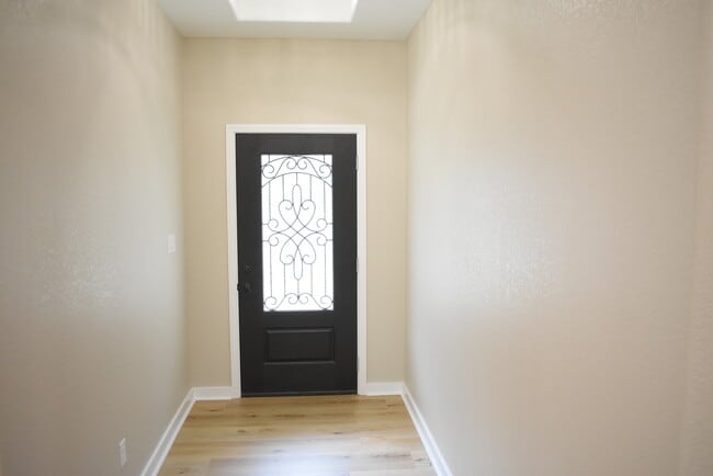 Building Photo - 2713 Sullivan Dr