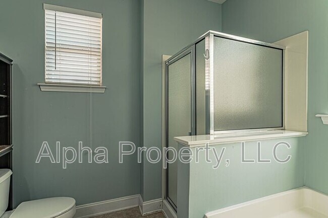Building Photo - 135 Raven Hill Way
