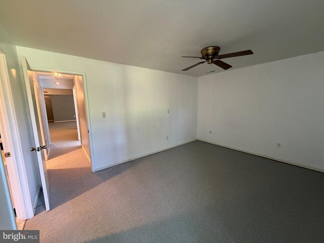 Building Photo - 8709 Hayshed Ln