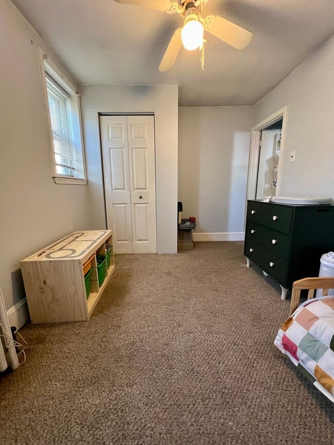 Building Photo - Gorgeous 3-Bedroom Townhome in East Falls! Available June 1st!