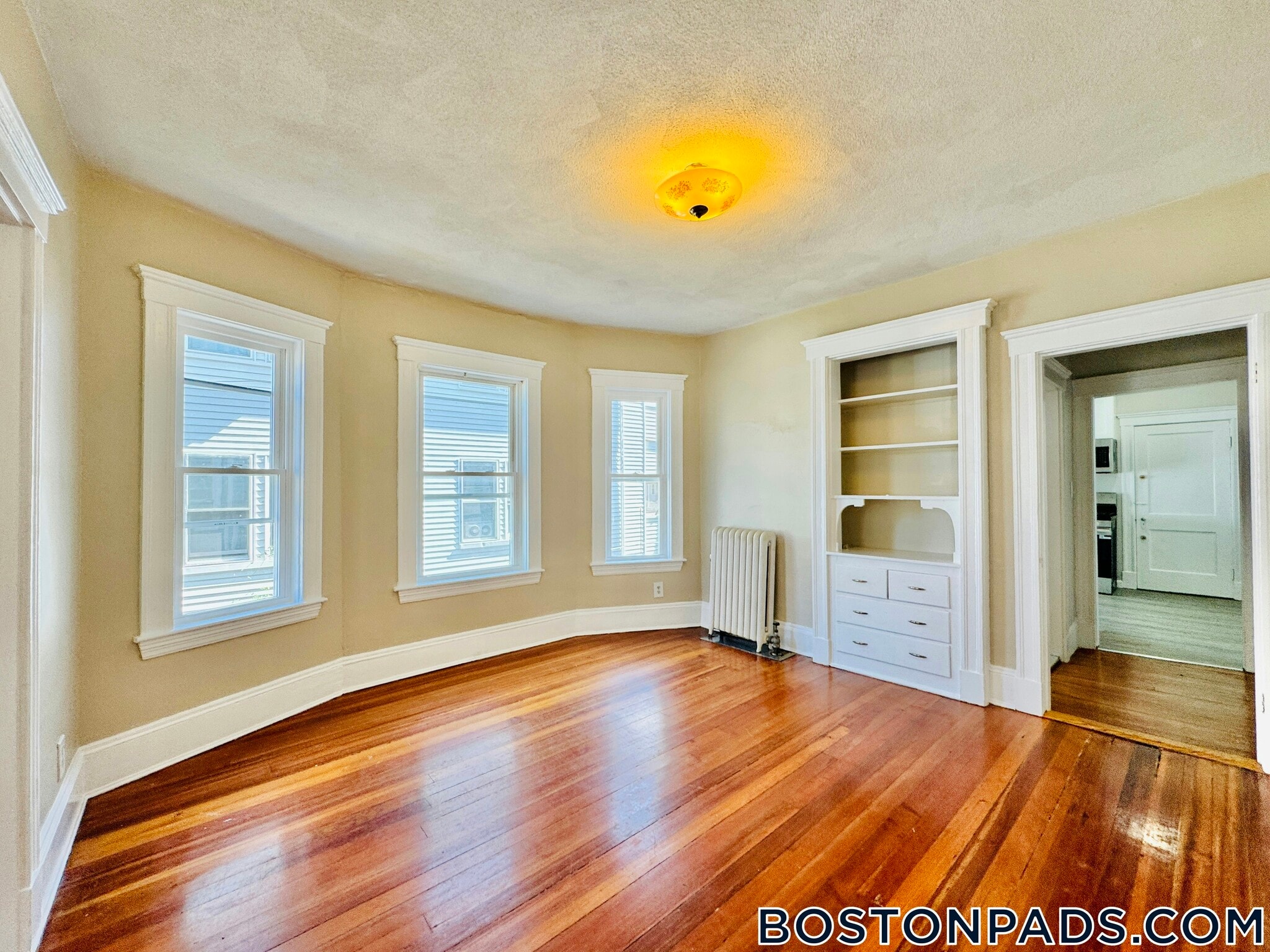 Building Photo - 45 Warner St