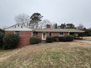 Building Photo - Brick 3/1.5 bath house with bonus in North...